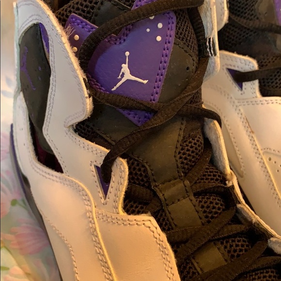 Nike Jordan’s - Picture 2 of 5